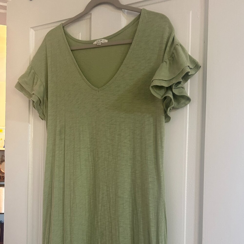 Z SUPPLY tiered maxi dress in a soft light green, size L